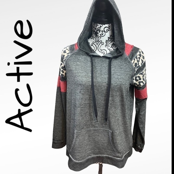 Charcoal Heather Gray & Animal Print Hoodie - Picture 1 of 8